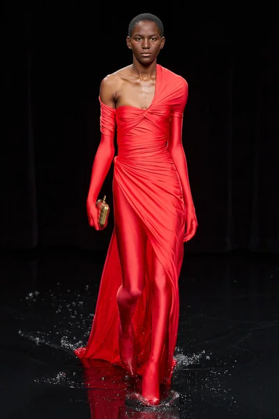 Look 99